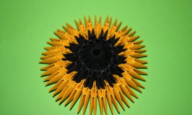 Floarea soarelui din hârtie
