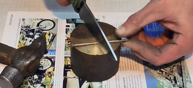 Indurimento del filo di un coltello con grafite