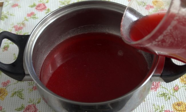 Marmellata speziata di mirtilli rossi