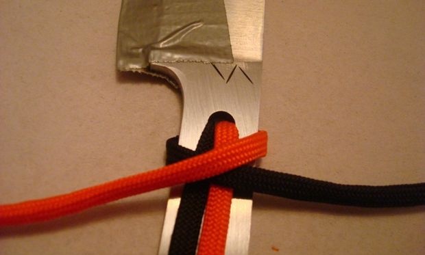 Tressage paracorde du manche de couteau
