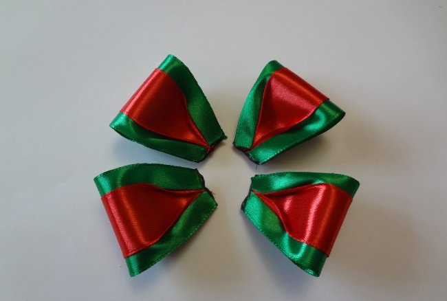 Christmas kanzashi bows