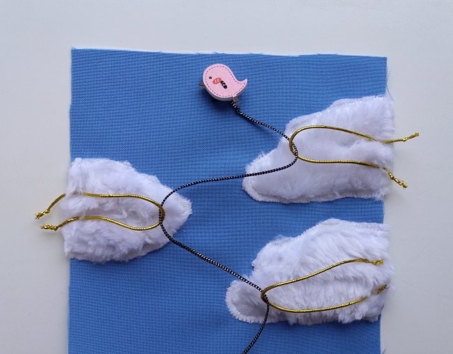 Cómo coser un cubo de desarrollo para un bebé.