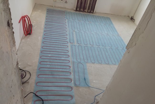 Single at double core heating mat
