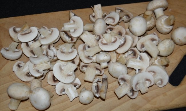 Marinated champignons