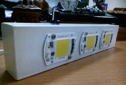 Lampu strob berkuasa DIY