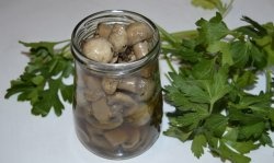 Champignons marinés