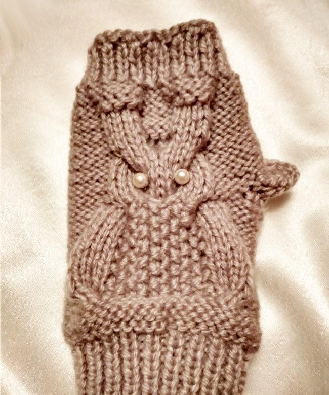 How to knit mitts with an owl pattern