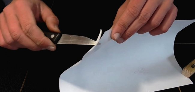 Amolador de faca feito de isqueiro