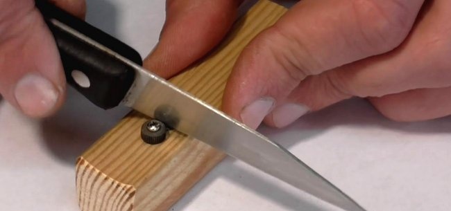 Çakmaktan yapılmış bıçak bileyici