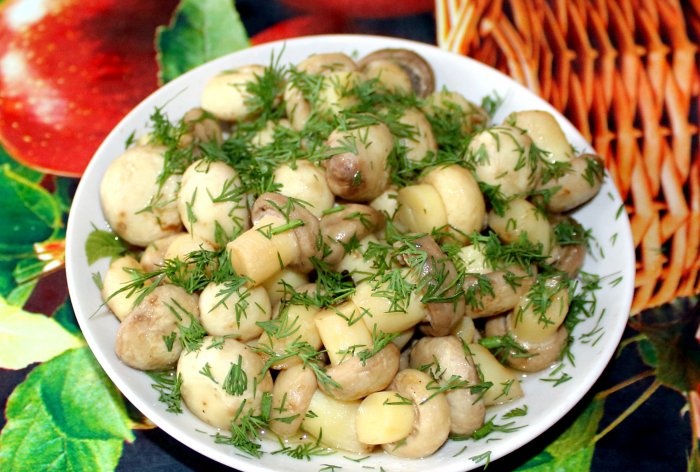 Quick recipe for marinated champignons