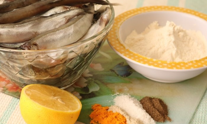 Comment préparer rapidement un apéritif de poisson bon marché et savoureux à base de capelan