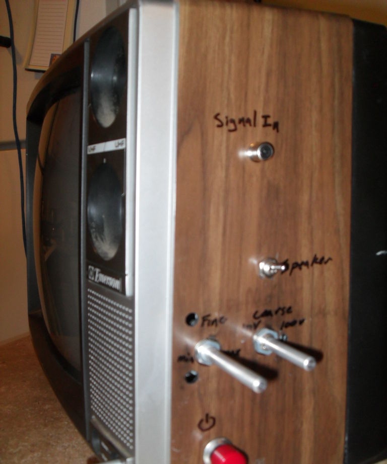 Osciloscopio de un televisor antiguo