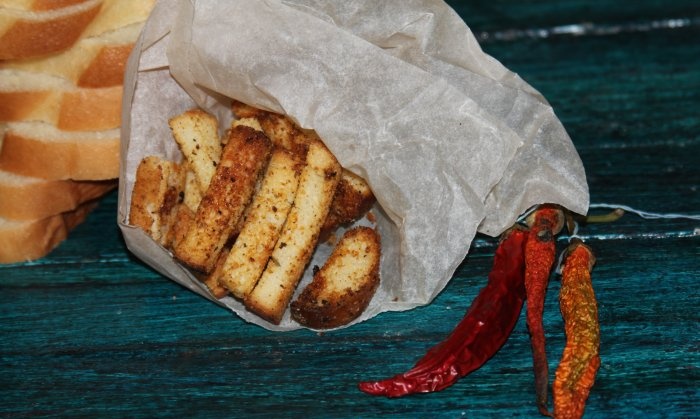 Crackers from a loaf in 15 minutes