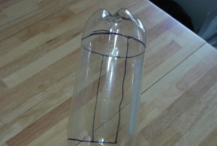 WiFi-versterker gemaakt van een plastic fles