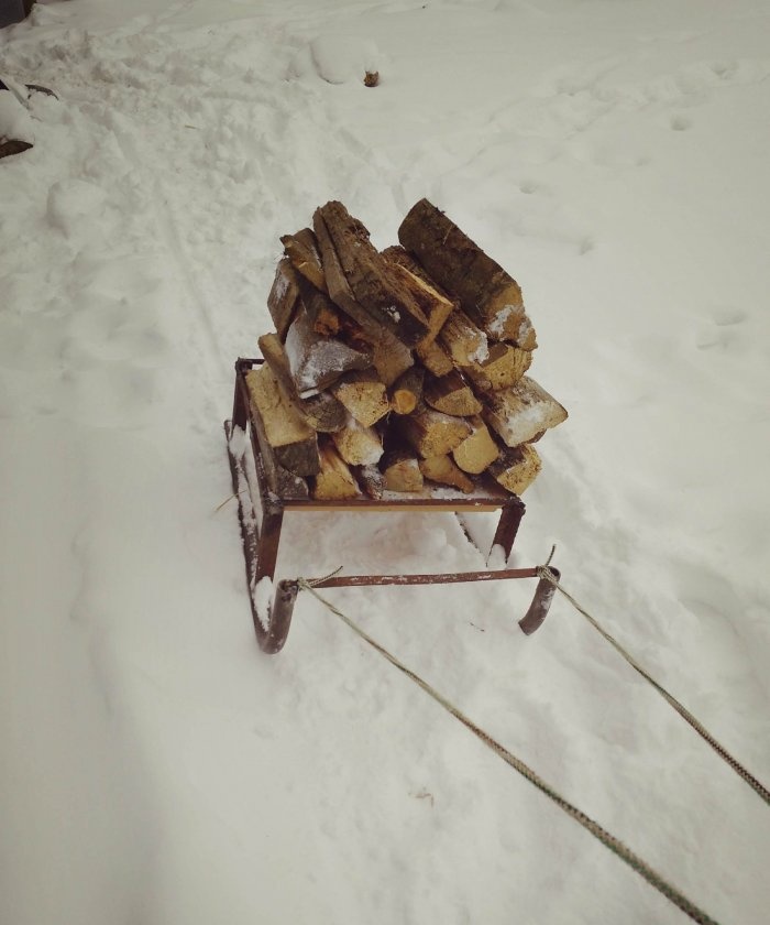 Hulladék anyagokból készült szánok