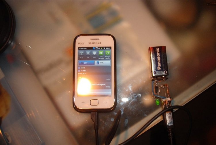 Phone charger from 9 V battery