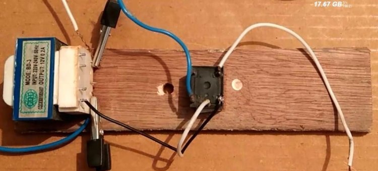 The simplest inverter without transistors
