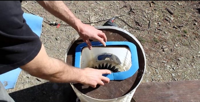 Hydroturbin elektrisk generator från en gammal tvättmaskin