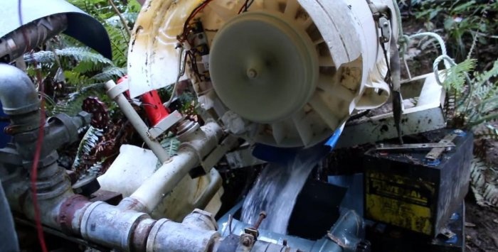 Hidroturbininis elektros generatorius iš senos skalbimo mašinos