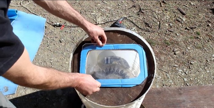 Générateur électrique à turbine hydroélectrique provenant d'une vieille machine à laver