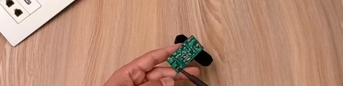 صنع مقبس USB