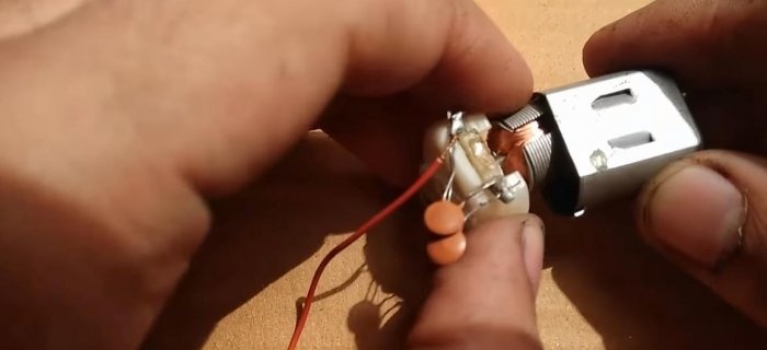 Ang pinakasimpleng inverter mula sa isang motor