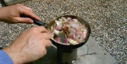 Camping stove from a tin can in 15 minutes