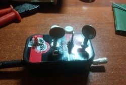 Pedal de distorsió de guitarra DIY