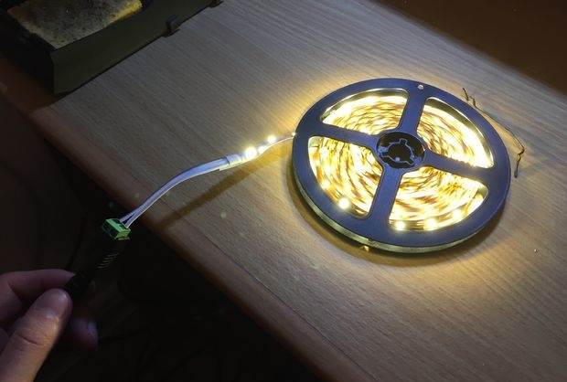 Iluminación LED automática con sensor de movimiento.