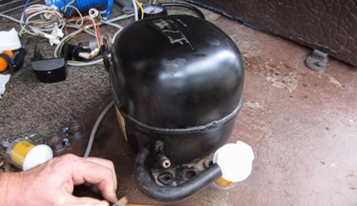 Kjøleskapskompressor for pumping av dekk