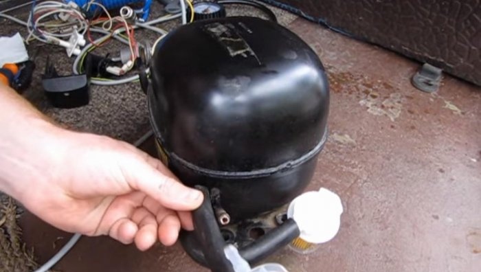Kylskåpskompressor för pumpning av däck
