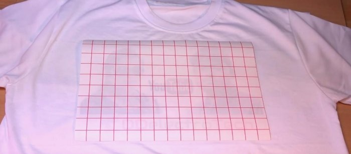 Hogyan lehet egyszerűen átvinni egy mintát egy pólóra