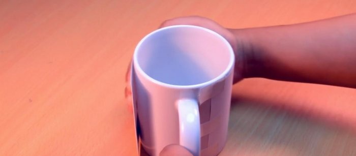 How to easily transfer a drawing onto a mug