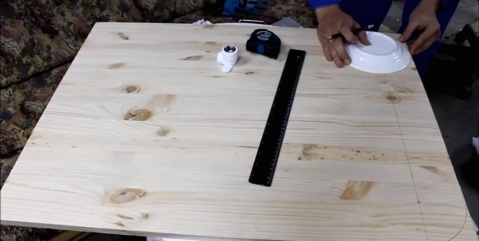 Skladací pracovný stôl z PVC rúr