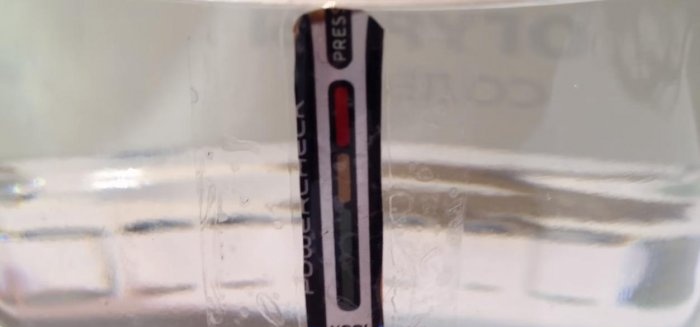 Temperaturindikator från ett Duracell-batteri