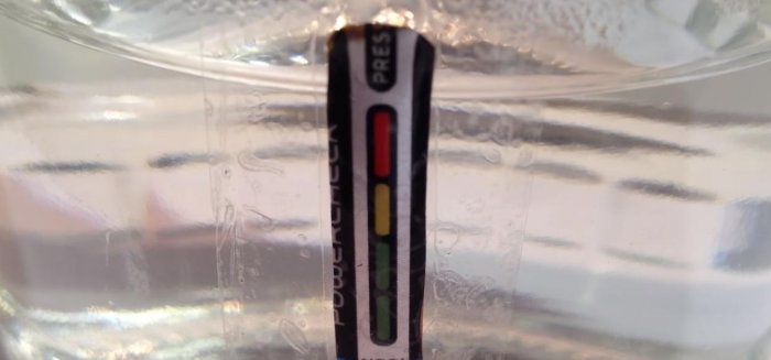 Temperaturindikator från ett Duracell-batteri
