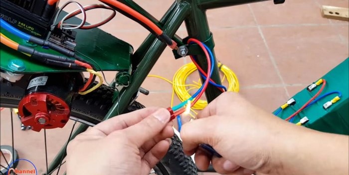 دراجة كهربائية تعتمد على محرك بدون فرش