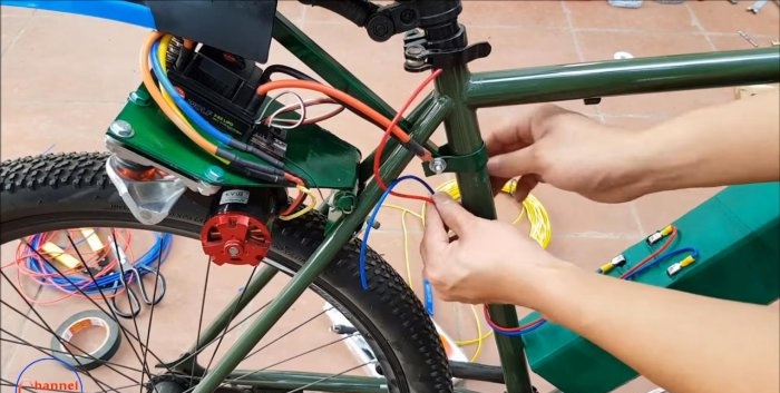 אופניים חשמליים המבוססים על מנוע ללא מברשות