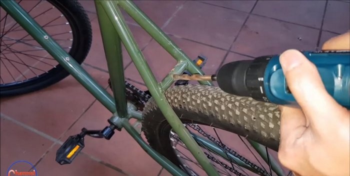 Electric bicycle na nakabatay sa isang brushless na motor