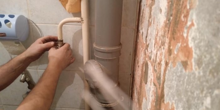 Cum se schimbă un robinet de presiune
