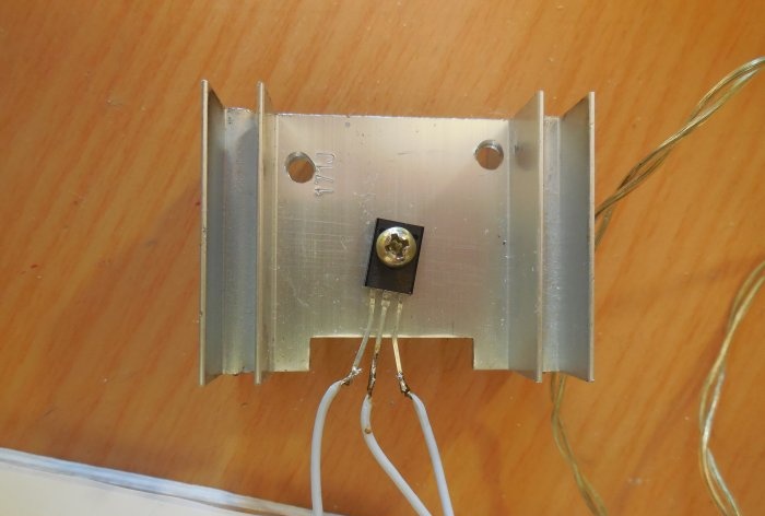 Simple transistor class A amplifier