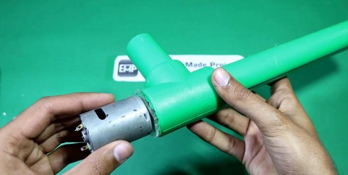 Cómo hacer una bomba de agua con tubos de PVC.