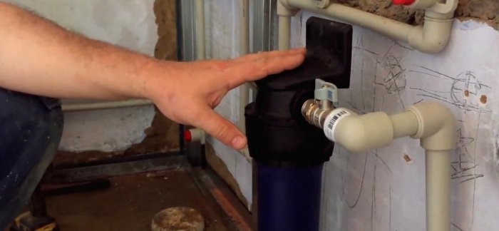 Cómo aumentar la presión del agua en una casa particular.
