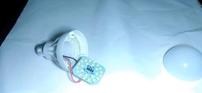 Tháo gỡ nhanh các linh kiện SMD bằng bàn ủi