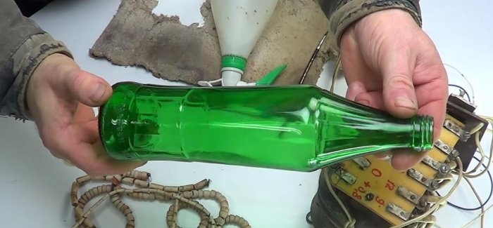 كيفية قطع الزجاجة إلى نصفين بالطول