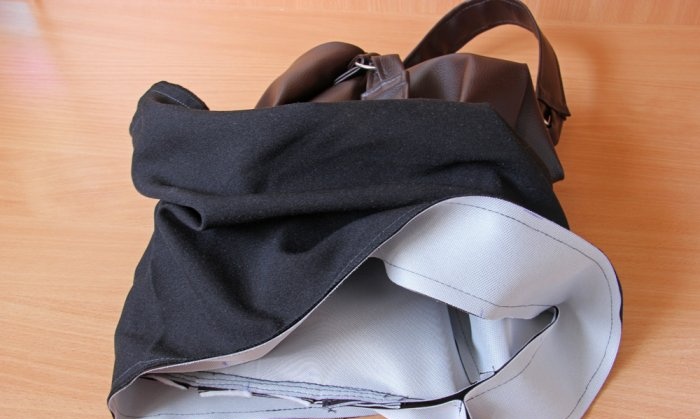 Nagtahi kami ng backpack mula sa leatherette