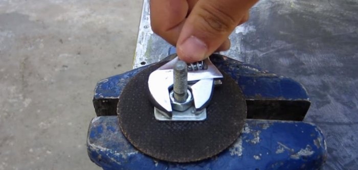 Приставка за бормашина, изработена от диск за мелница