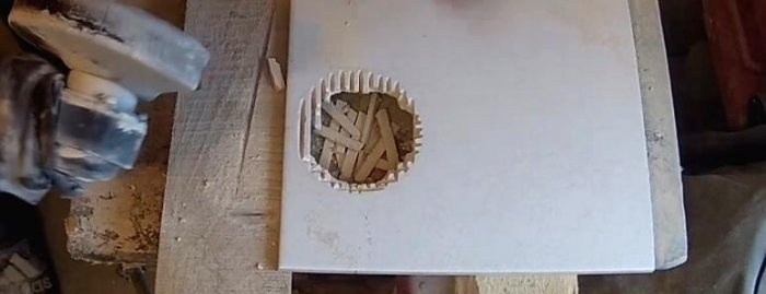 Comment percer un trou dans un carrelage avec une meuleuse