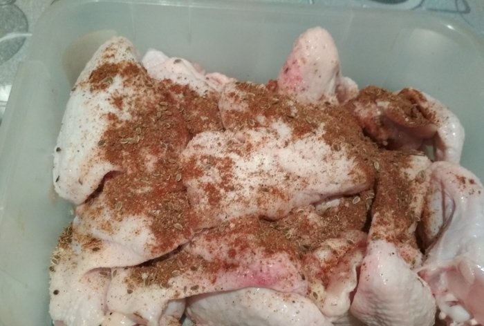 Asas de frango defumado caseiro