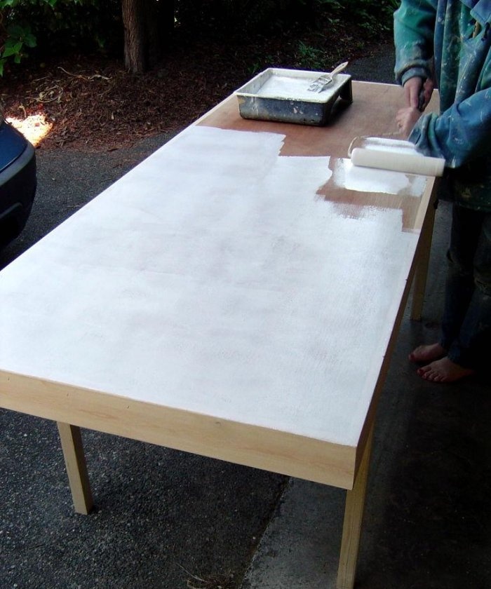 Bagaimana untuk membuat meja dari pintu lama